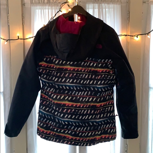 North face ski jacket - Picture 2 of 3
